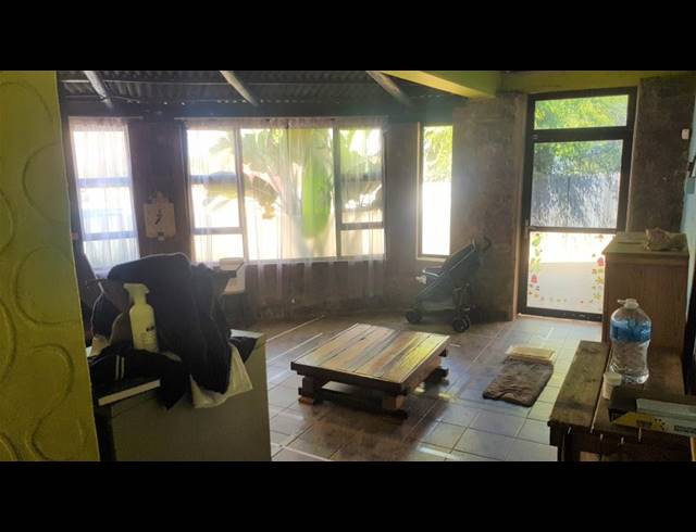 1M² BED & BREAKFAST FOR SALE IN WATERFALL